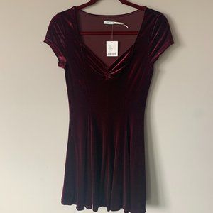 UO Dress (short sleeve) - Purple/Burgundy Velvet (Kimchi Blue)